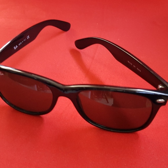 RayBan Sunglasses never worn. - Picture 3 of 3